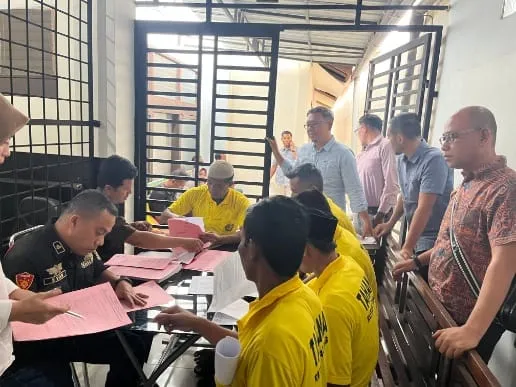 Penyidik Polres Aceh Tengah Serahkan Lima Tersangka Kasus Kepemilikan Kulit Harimau Satwa Dilindungi ke Kejaksaan