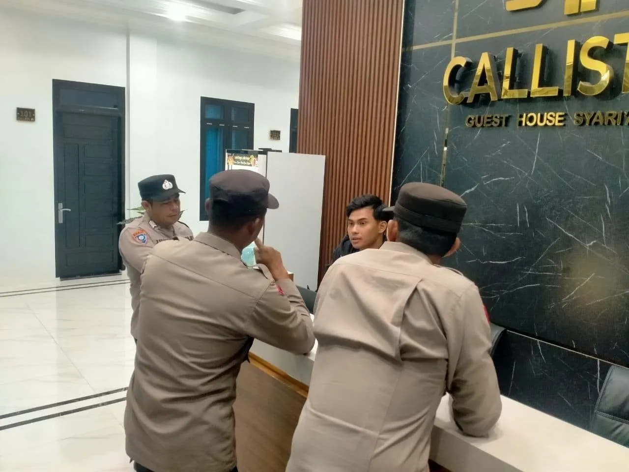 Polsek Kota Takengon Gelar Patroli, Beri Himbauan kepada Pelaku Usaha untuk Jaga Kamtibmas di Kebayakan