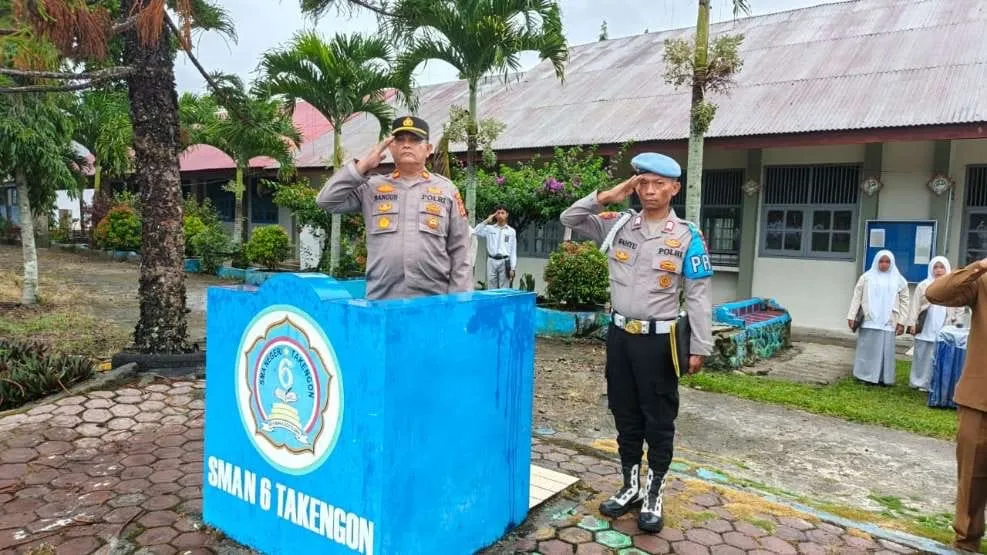 Kapolsek Silih Nara Jadi Pembina Upacara di SMA Negeri 6 Takengon, Sampaikan Pesan Moral Kapolda Aceh