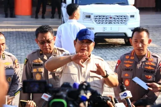 prabowo: Polisi Terluka Saat Ricuh Akan Dapat Kenaikan Pangkat Luar Biasa
