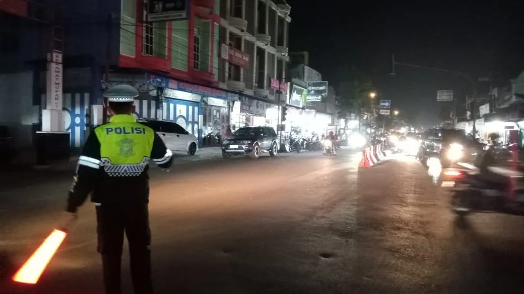 Cegah Kemacetan dan Kecelakaan,  Sat Lantas Polres Aceh Tengah Rutin Laksanakan Gatur Lalin