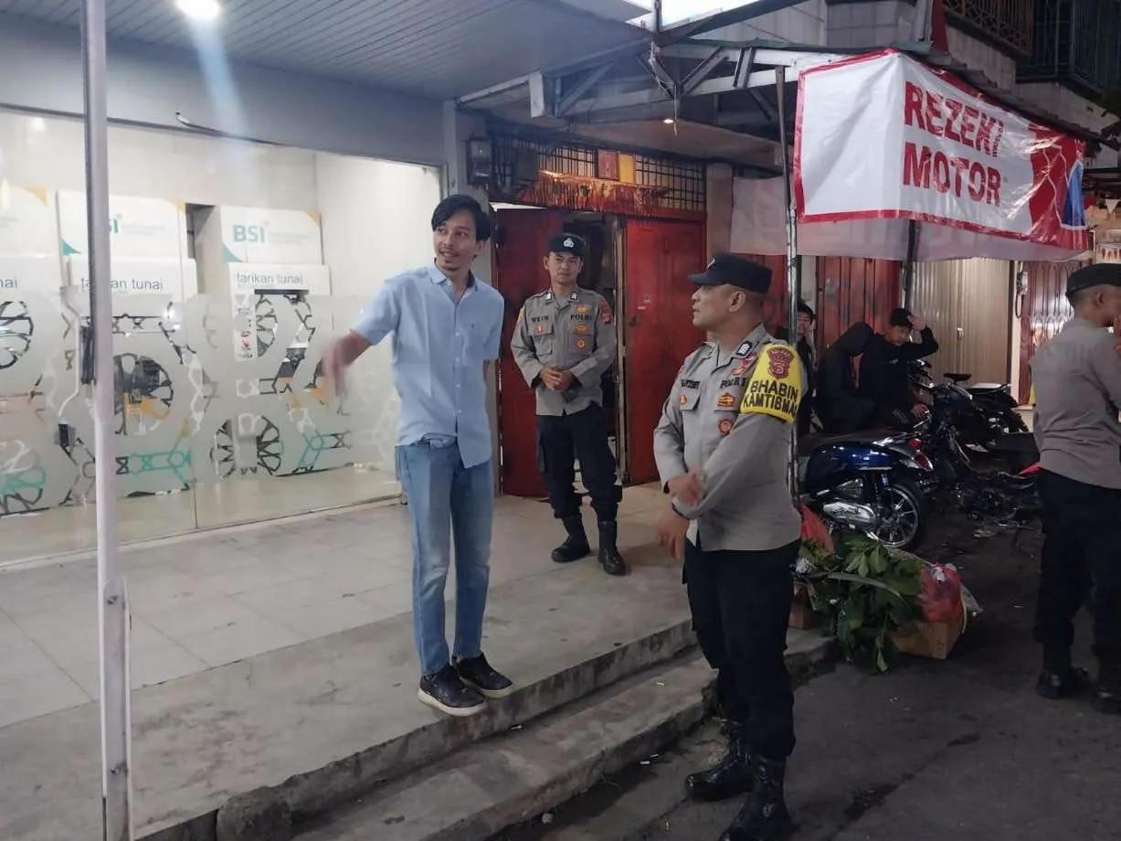 Polsek Lut Tawar Intensifkan Patroli Malam, Ajak Warga dan Pedagang Bersama Jaga Kamtibmas