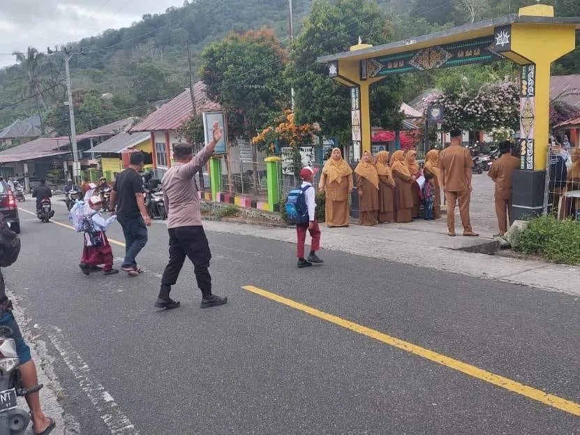 Polsek Silih Nara Hadir di Tengah Masyarakat Lewat Kegiatan Strong Point Pagi