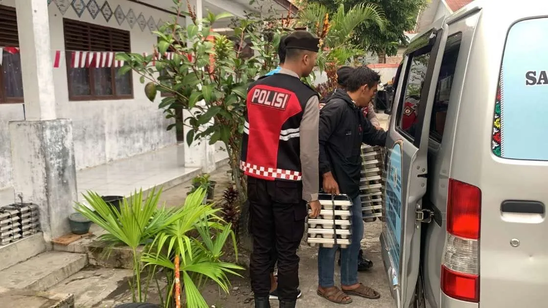 Sat Samapta Polres Aceh Tengah Kawal dan Pastikan Anak Sekolah Terima Makanan Bergizi dengan Aman