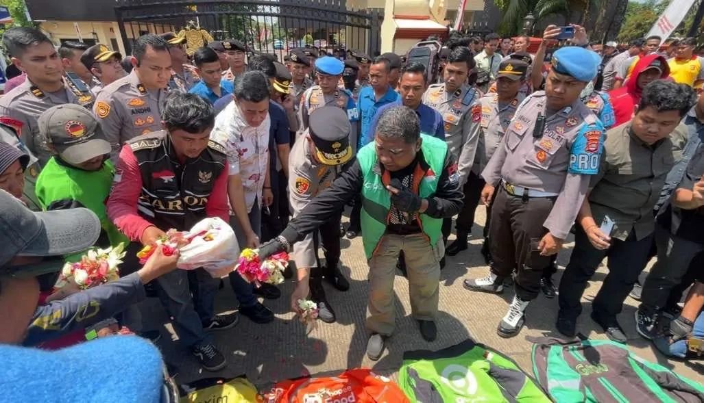 Kapolda Banten Temui Aksi Solidaritas Ojol, Tegaskan Proses Hukum Berjalan Tegas dan Transparan